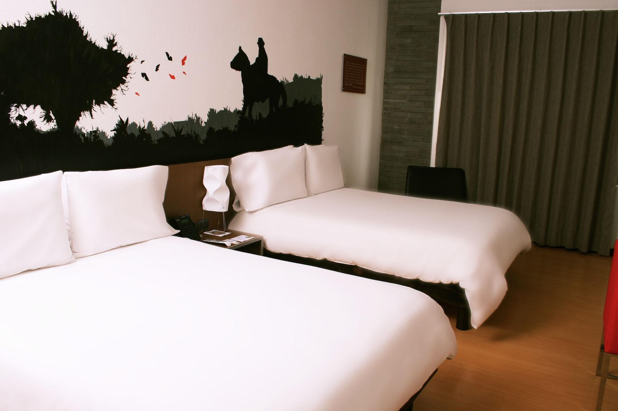 Hotel Viaggio Nueve Tres بوغوتا المظهر الخارجي الصورة