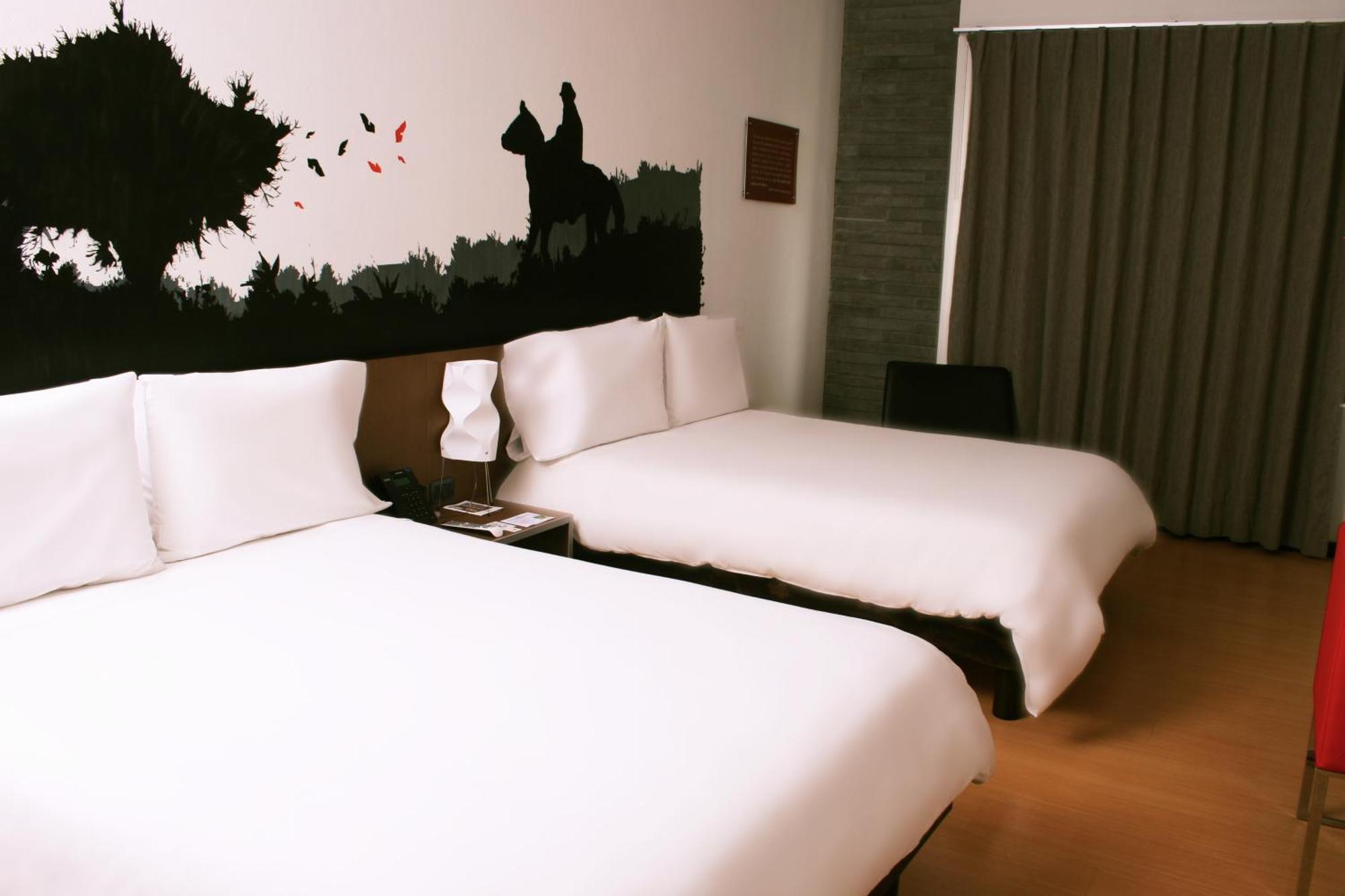 Hotel Viaggio Nueve Tres بوغوتا المظهر الخارجي الصورة